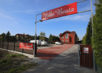 Monitorowany parking dla Gości Villi Beata
